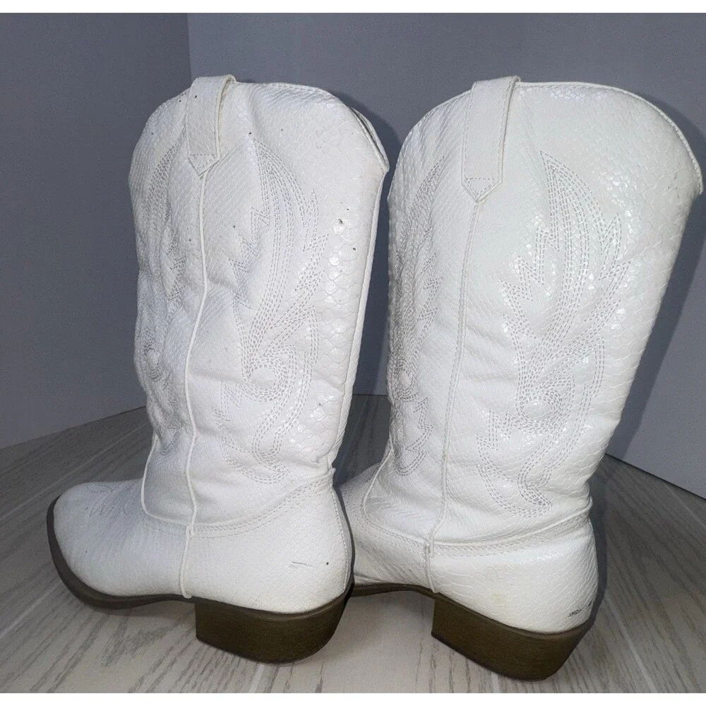 Coconuts by Matisse Gaucho Women’s Western Boots White Snake Print 10W